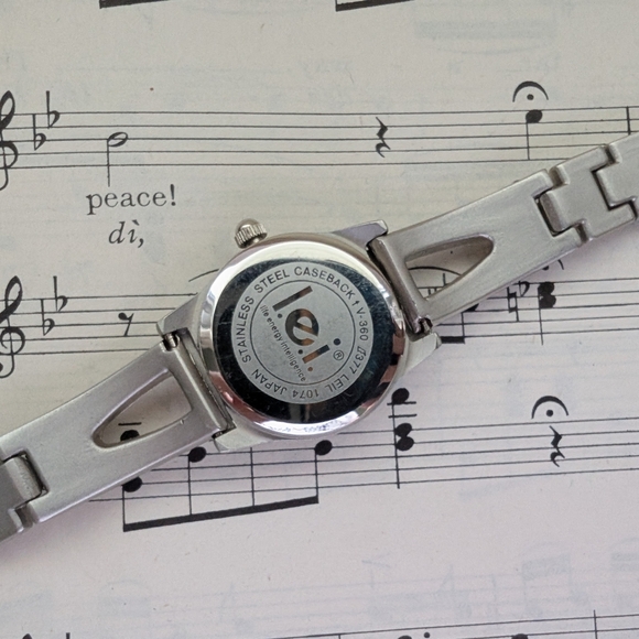 Silver and Cream Watch - Picture 7 of 9